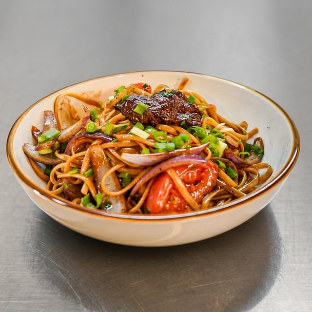 Tallarin Saltado.